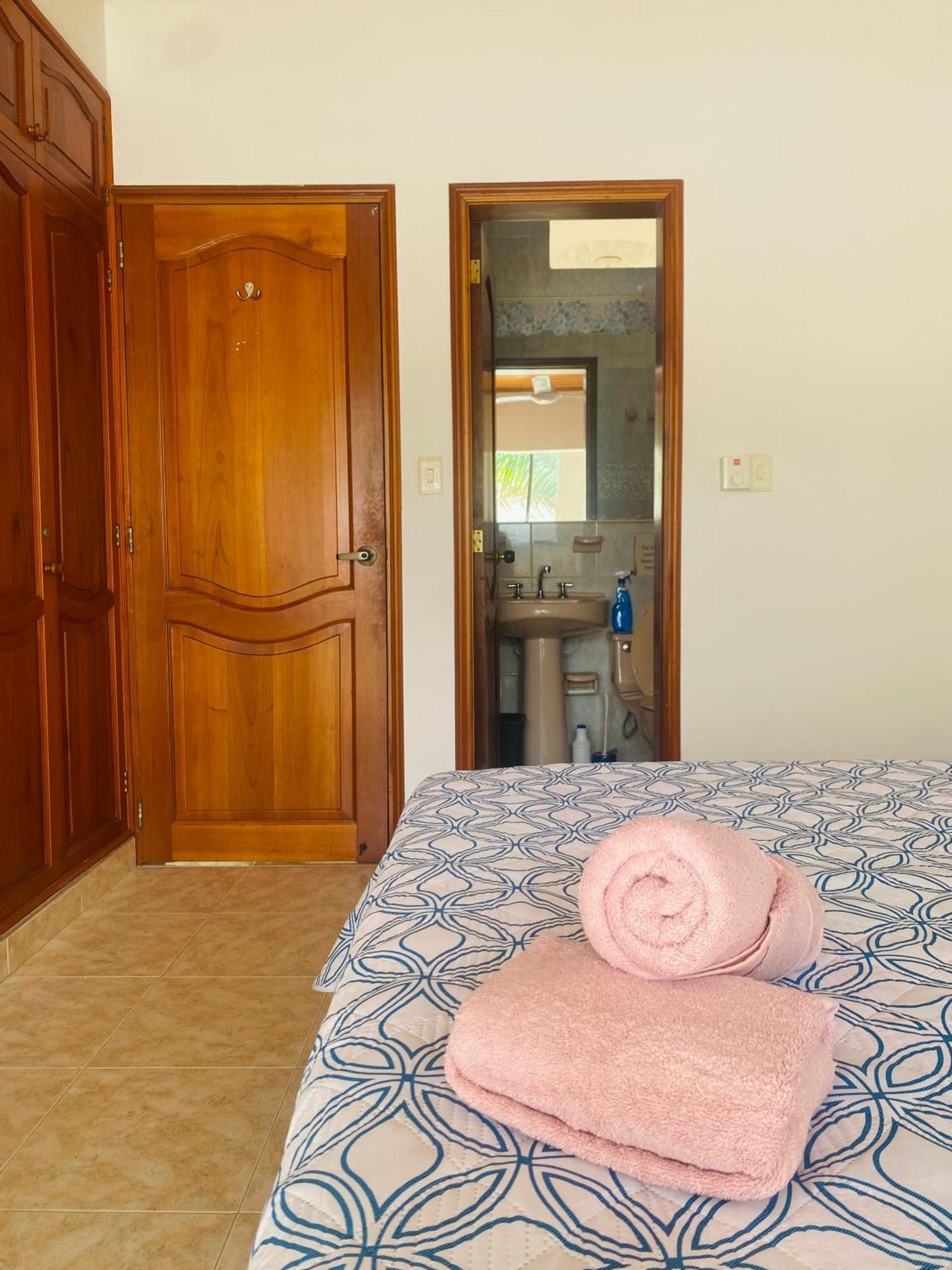 Hostel Cerca Al Centro Historico Cartagena ภายนอก รูปภาพ