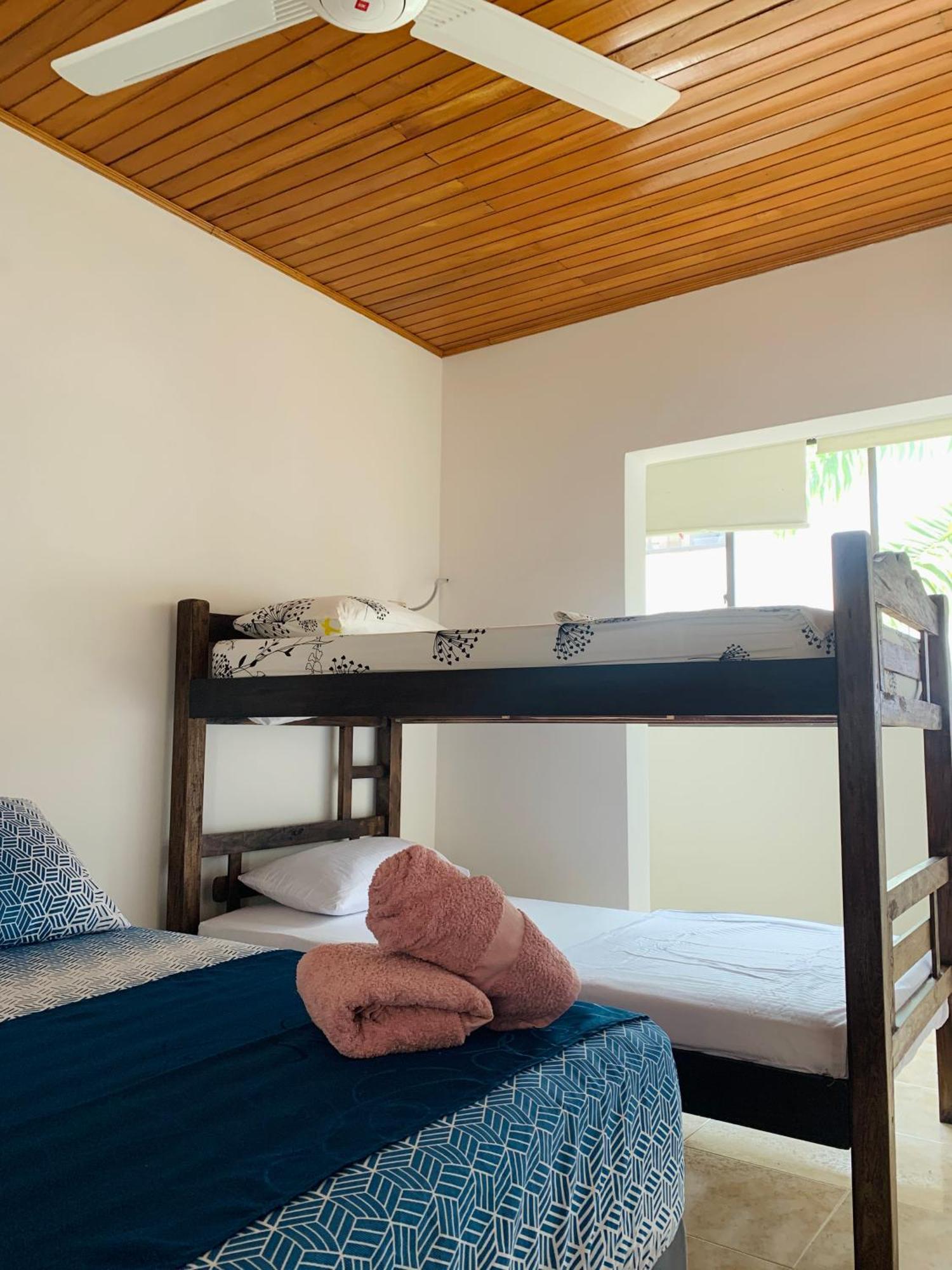 Hostel Cerca Al Centro Historico Cartagena ภายนอก รูปภาพ
