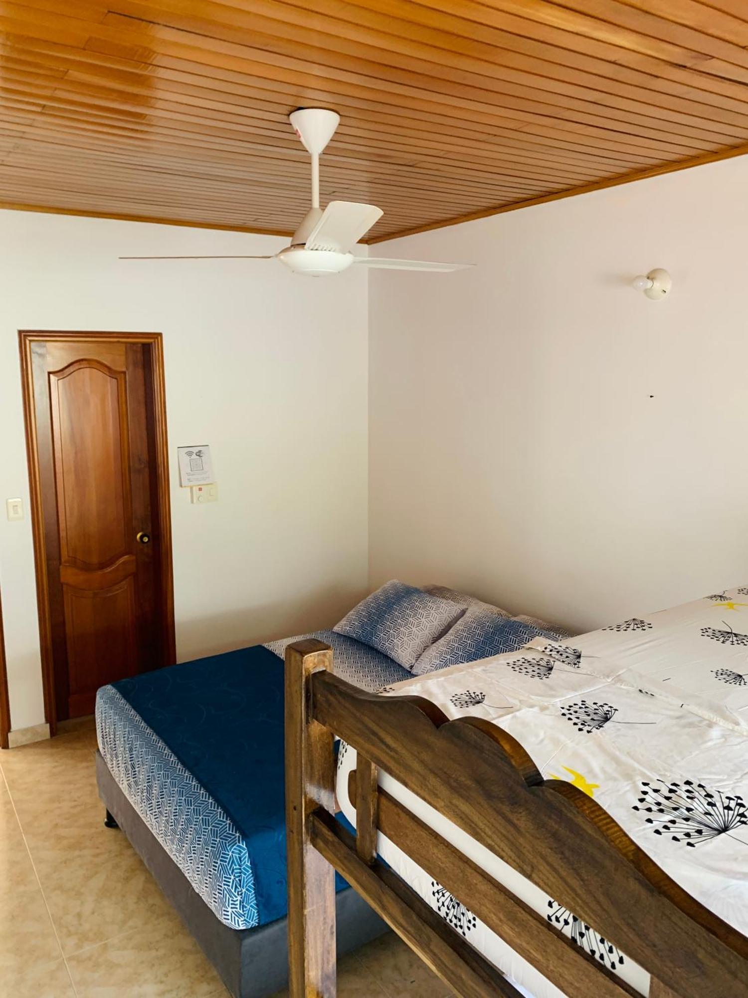 Hostel Cerca Al Centro Historico Cartagena ภายนอก รูปภาพ