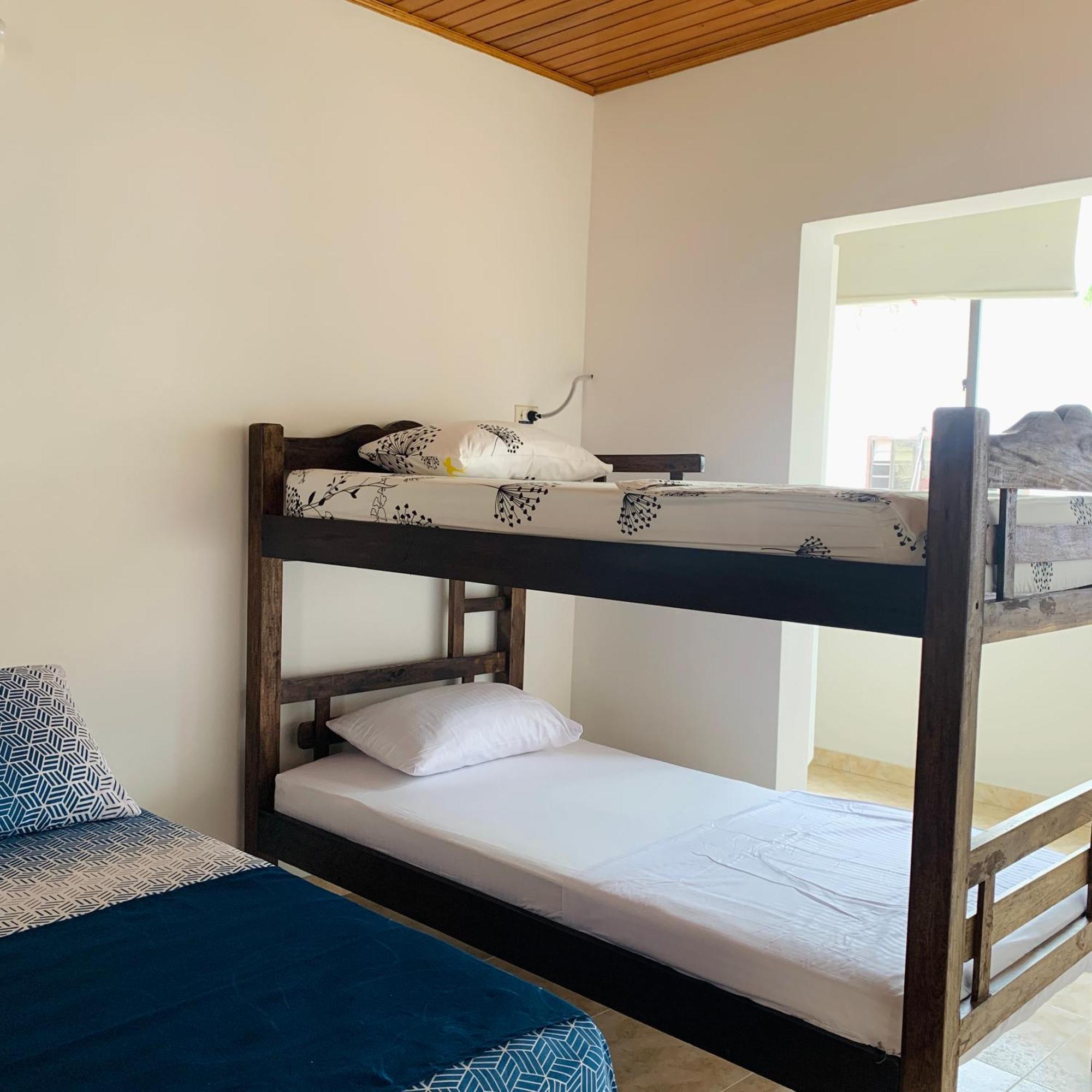 Hostel Cerca Al Centro Historico Cartagena ภายนอก รูปภาพ