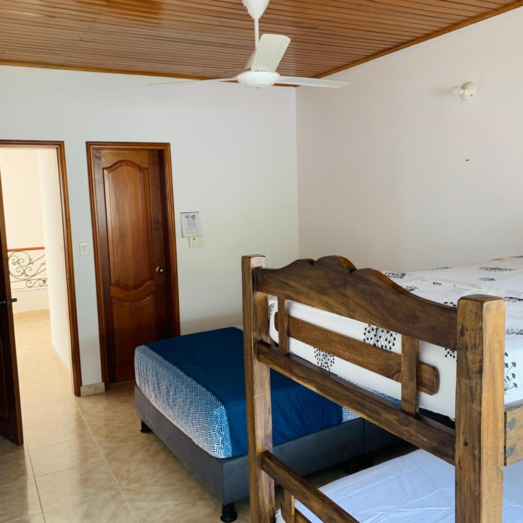 Hostel Cerca Al Centro Historico Cartagena ภายนอก รูปภาพ