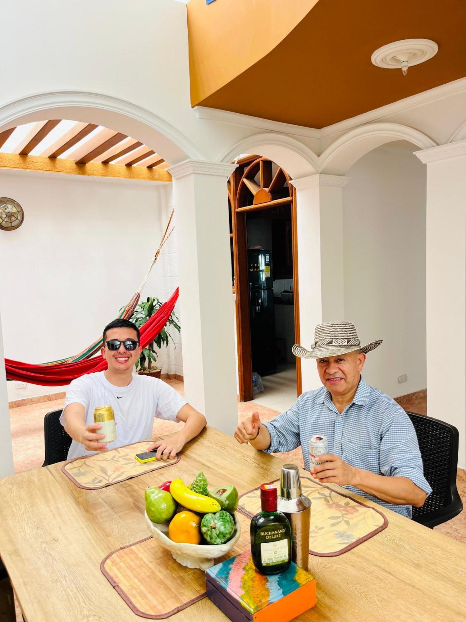 Hostel Cerca Al Centro Historico Cartagena ภายนอก รูปภาพ
